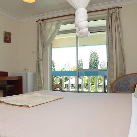Asins Holiday Inn Hotel Ukunda Exterior photo