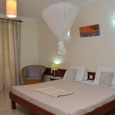 Asins Holiday Inn Hotel Ukunda Exterior photo